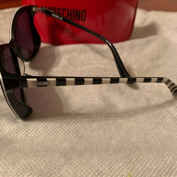 MOSCHINO sunglasses - Picture 4 of 4